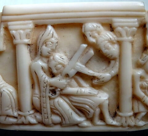 Panneau d'un petit coffret : trois scènes de l'Histoire de Samson (la source jaillissant de la mâchoire d'âne, Dalila coupant les cheveux de Samson, Samson aveuglé par les Philistins)., image 3/6