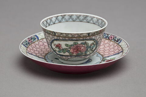 Tasse et soucoupe