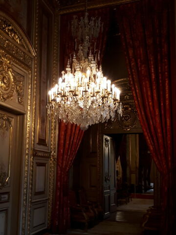 Lustre à 48 lumières