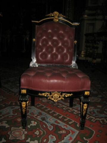 Chaise en bois noir de style Louis XIV