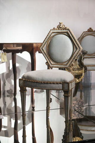 Chaise d'un mobilier de salon, comprenant dix pièces, image 8/12