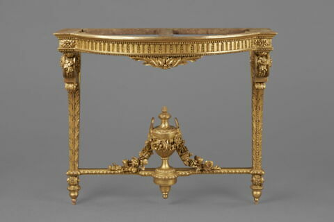 Console d'applique de bois sculpté et doré de Style Louis XVI
