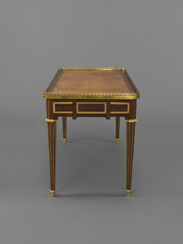 Petit bureau plat rectangulaire en marqueterie, image 7/8
