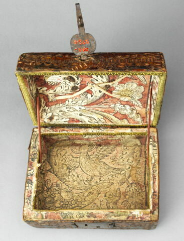 Coffret rectangulaire recouvert, image 8/10
