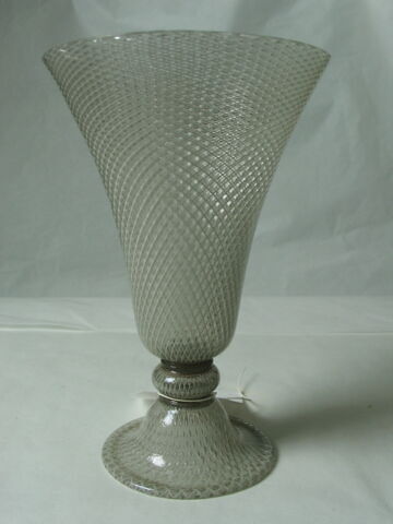 Verre sur pied, image 5/5