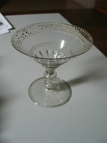Verre sur pied, image 3/3