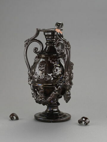 Vase à trois anses, image 3/3