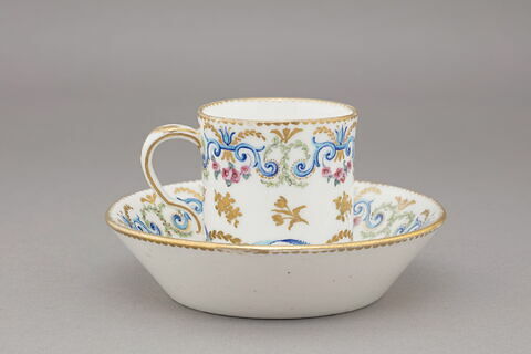 Tasse et soucoupe, image 6/7