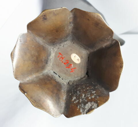 Vase cornet à six pans, image 4/4