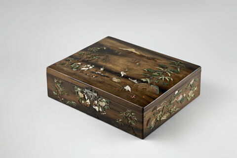 Boîte aux mille trésors (Baibao qian mu he 百寶嵌木盒)
