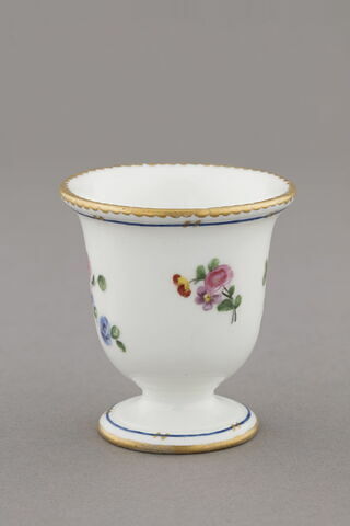 Tasse à glace, d'un ensemble de vingt-cinq (TH 926 à 950), d'un service (TH 809 à 1066), image 3/4