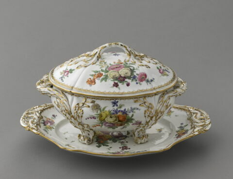 Terrine (et son plateau TH 1381), image 7/14