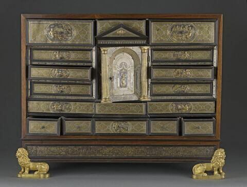Cabinet à décor de damasquinure : Mars entouré de divinités et d'allégories, image 10/10