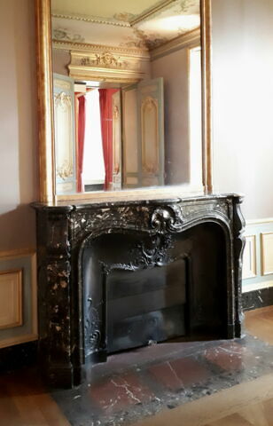 Cheminée, image 2/3
