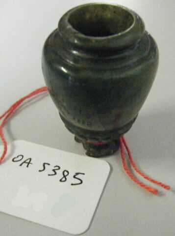 Vase à panse piriforme