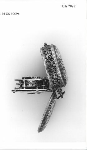 Montre ovale, image 7/9