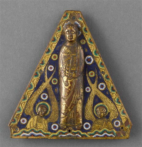 Plaque du toit d’un tabernacle : Christ debout entre deux anges en buste