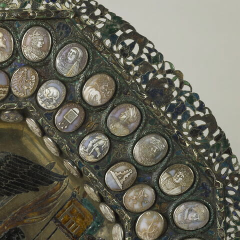 Plateau en argent : Le Triomphe de Ferdinand III (1637-1657), image 2/2