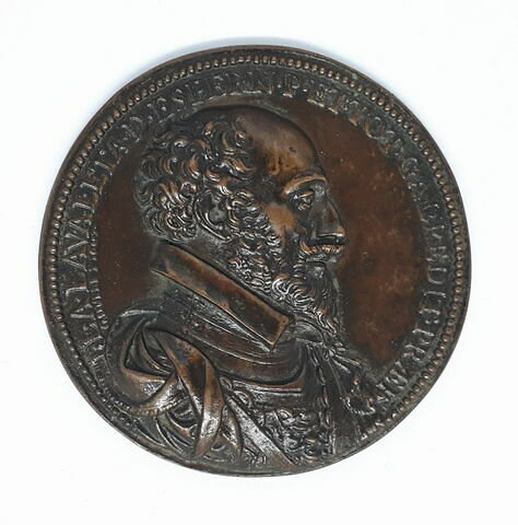 Médaille : le duc d'Epernon (1554-1642) / lion assis tourné vers une furie