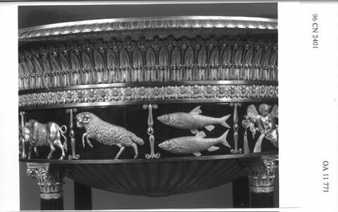 Jardinière à décor de sphinges et signes du zodiaque, image 3/13