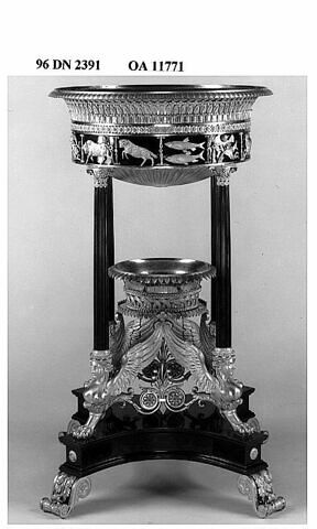 Jardinière à décor de sphinges et signes du zodiaque, image 7/13