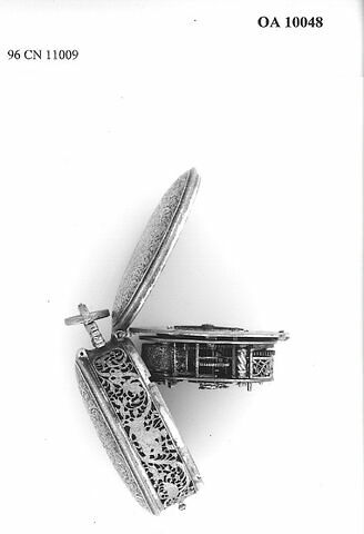 Montre ovale, image 5/14