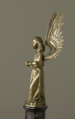Statuette : ange porte-lumière, image 4/5