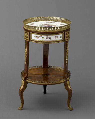 Table chiffonnière, image 5/7