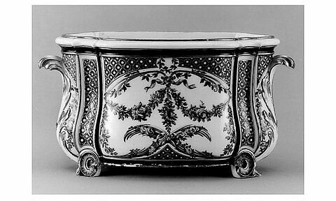 Cuvette "Courteille", en troisième grandeur, d'une paire (OA 11837)