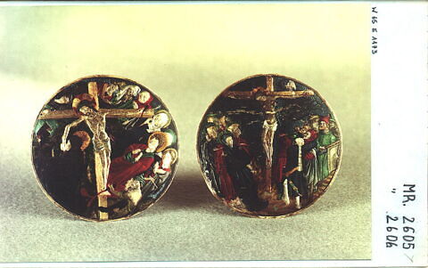 Médaillon : le Christ cloué sur la croix, image 3/5