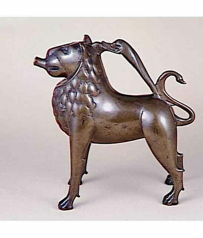Aquamanile en forme de lion