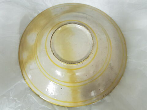 Plat rond : scène de chasse, image 2/4