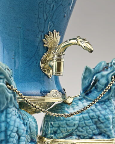 Fontaine en porcelaine de Chine bleue, image 5/6
