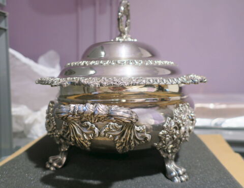 Soupière en métal argenté, image 3/4