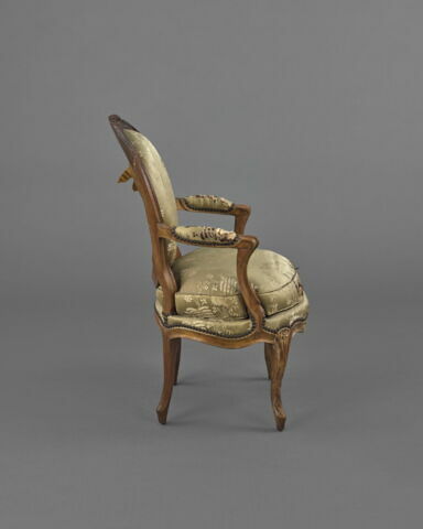 Fauteuil à médaillon d'une série de 4, image 3/4