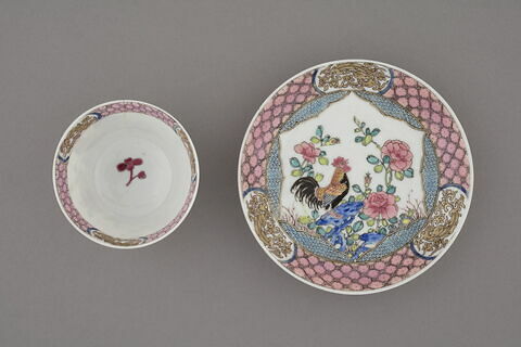 Tasse et soucoupe d'une série, d'un service à thé et à café de dix-huit pièces (avec R 1160 à R 1172), image 2/5