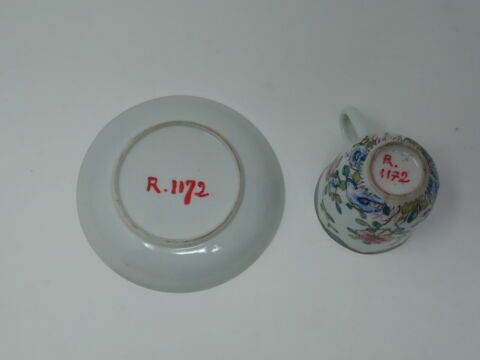 Tasse à café et soucoupe d'une série de cinq ; d'un service à thé et à café de dix-huit pièces (R 1160 à 1172), image 8/8
