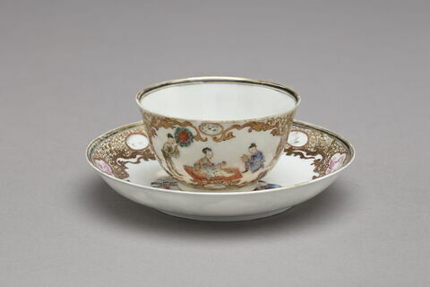Tasse et soucoupe d'un service à thé et à café de dix pièces (R 1198 à 1207)