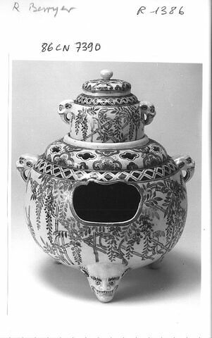 Chojiburo : brûle-parfums en porcelaine de Satsuma, à décor polychrome sur fond blanc, image 5/5
