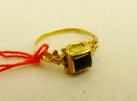 Bague en or émaillé avec émeraude, image 3/5
