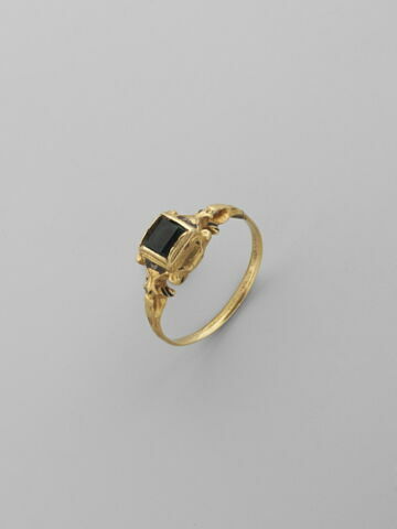 Bague en or émaillé avec émeraude