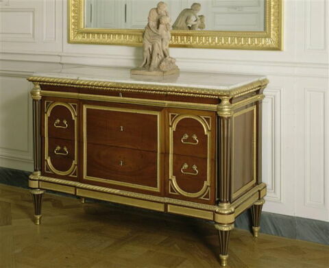 Commode de la chambre de la comtesse de Provence à Versailles.