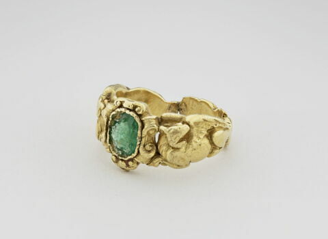 Bague en or et émeraude