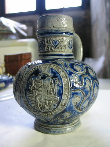 Petit pot à bière : armoiries du royaume de France (?), image 9/9