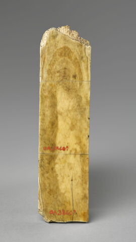 Plaque latérale d'un feuillet en cinq parties : Le Reniement de saint Pierre ; le Christ emmené chez Pilate, image 2/3