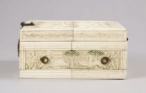 Coffret de mariage : danse mauresque et scènes de jeu et de chasse, image 3/8