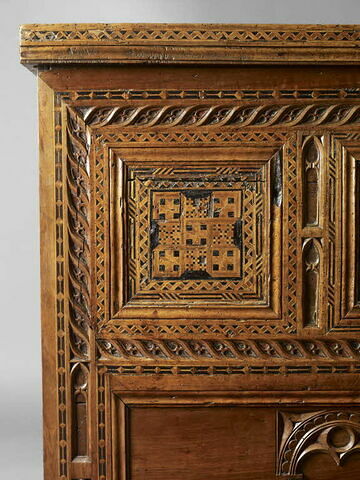 Coffre à décor de marqueterie, image 7/15