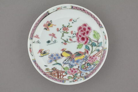 Soucoupe d'un ensemble de quatre (TH 500 à 503), d'un service (TH 497 à 504)