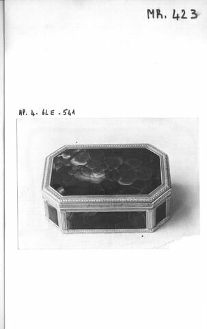 Tabatière octogonale, image 2/2