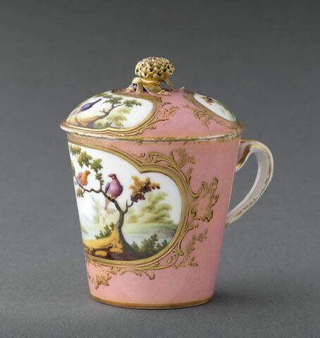 Gobelet à la Reine (ou trembleuse) et soucoupe, image 12/26